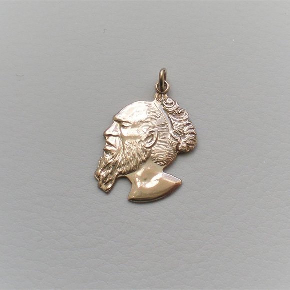 Vintage Designer 9K 9CT Yellow Gold Australian Indigenous Hunter Pendant Charm - Picture 1 of 3